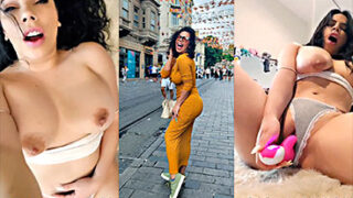 Lizbeth Rodríguez con juquetito nuevo experimentando bien rico