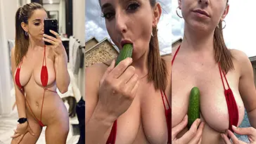 Christina Khalil — sensual Tub succionando video
